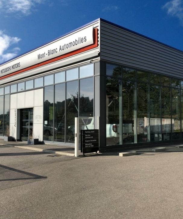 Extérieur de la Concession automobile et locaux d’activités à Vetraz-Monthoux