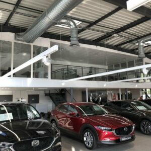 Intérieur de la concession automobile et locaux d’activités à Vetraz-Monthoux