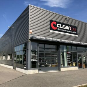 Vue extérieure de Clean car de la Concession automobile et locaux d’activités à Vetraz-Monthoux