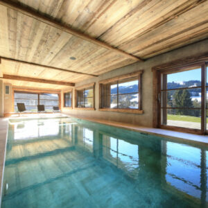 Piscine du Chalet Traditionnel À Megève