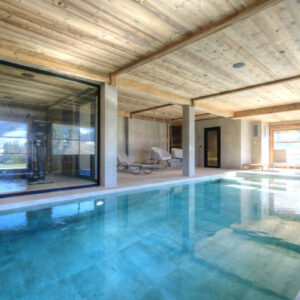 Piscine 2 du Chalet Traditionnel À Megève