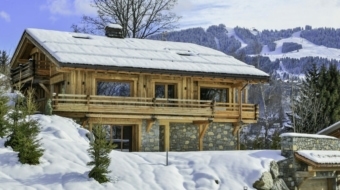 Extérieur du chalet montagnard à Megène