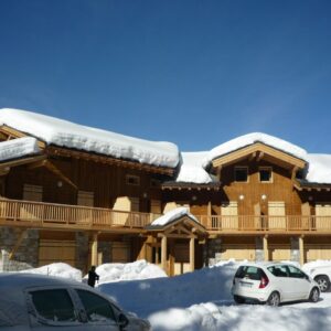 Vue extérieur en neigé des Plan du RDC des 12 logements de montagne à Pralognan-la-Vanoise