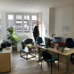 Bureaux associatifs dans un bâtiment existant à Paris