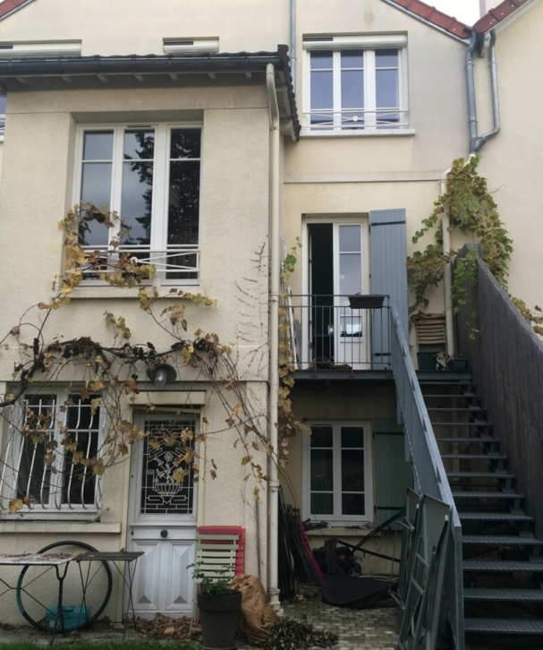 Extérieur de la réhabilitation d’une maison de ville à Suresnes