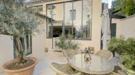 5 logements minimalistes au centre-ville d’Ecully