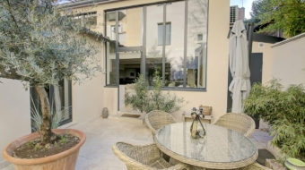 5 logements minimalistes au centre-ville d’Ecully