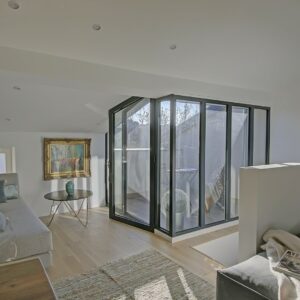 5 logements minimalistes au centre-ville d’Ecully
